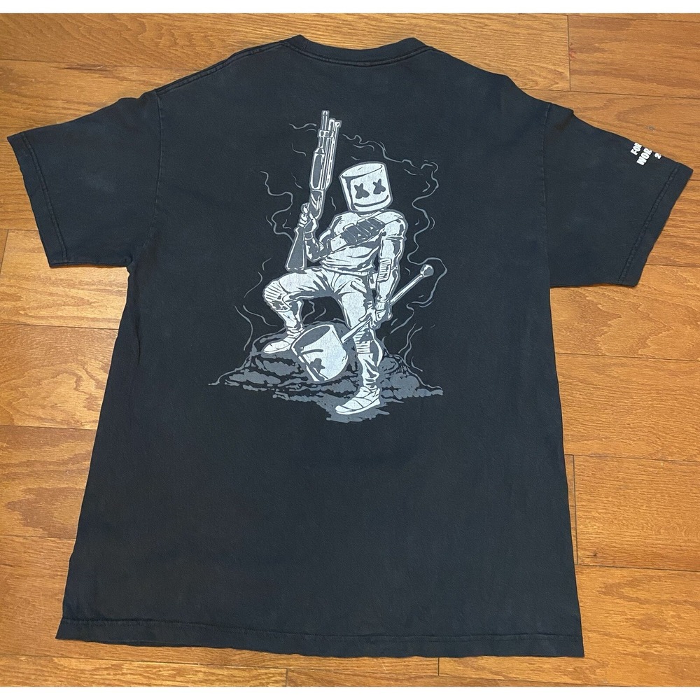 Fortnite T Shirt Marshmello Man Black T-Shirt Men's Size XL *Tiny hole on front*